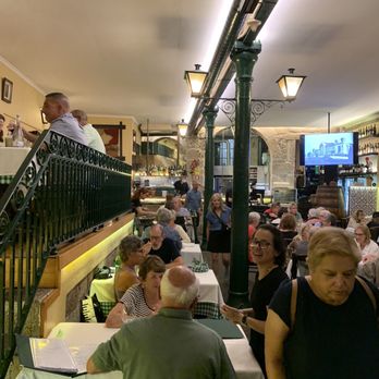 Postigo do Carvão - View inside restaurant - Portuguese Near Me - Porto, 13