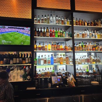 The Cheesecake Factory - Bar has 2 TV's - Desserts Near Me - Lutz, Florida