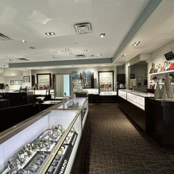 Helzberg Diamonds - Inside the store