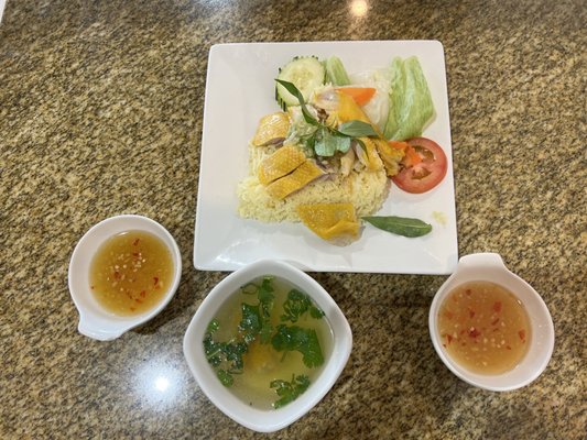 Cơm Gà Thượng Hải by null