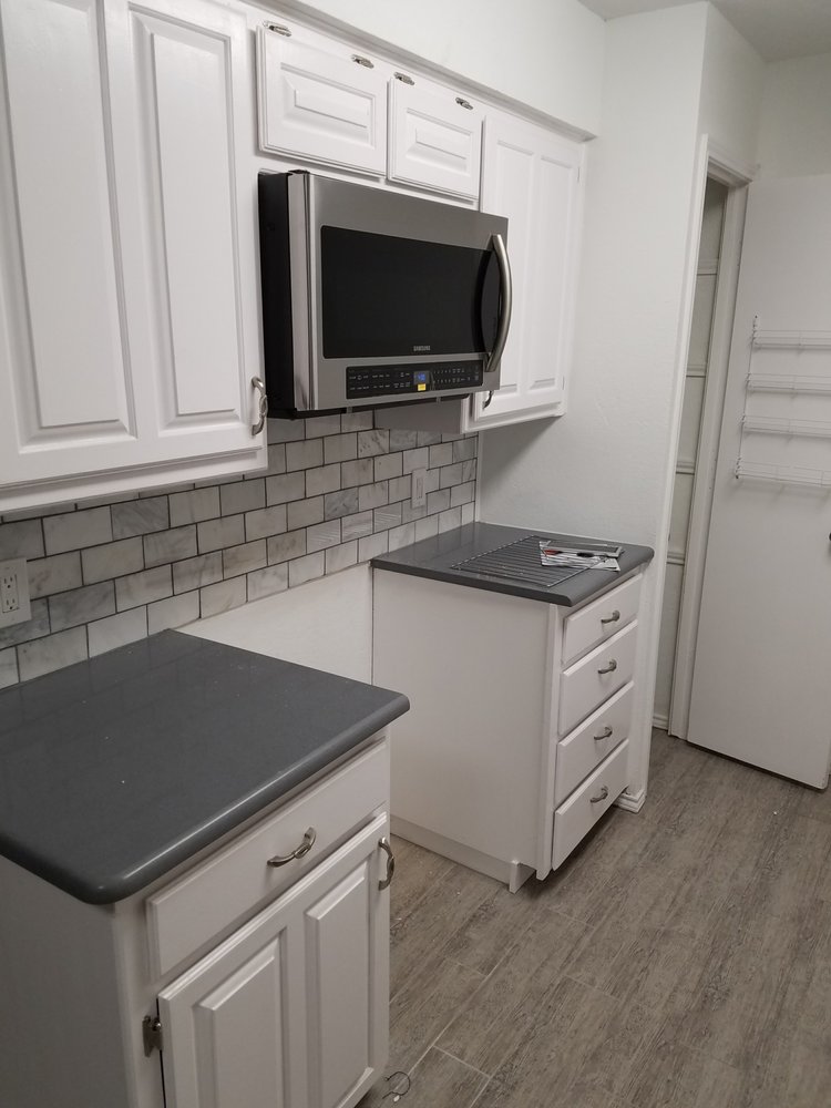 Slide of Hard Hat Construction & Remodeling