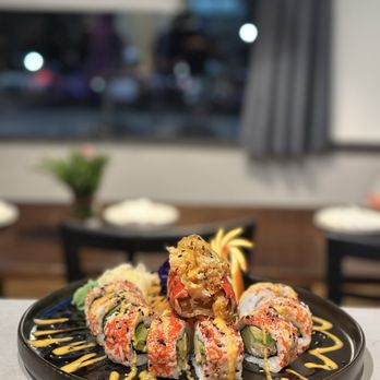 Thoom Thai & Sushi - Lobster Roll - Sushi Bars Near Me - Johns Creek, Georgia Thoom Thai & Sushi - Lobster Roll - Sushi Bars Near Me - Johns Creek, Georgia