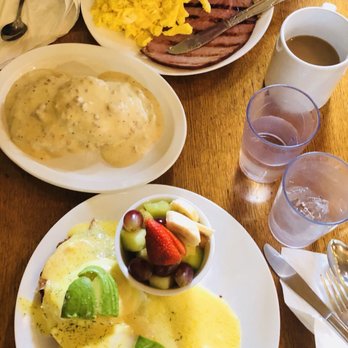 The Pump Cafe - Biscuits gravy, eggs Bennie, ham and eggs - Breakfast & Brunch Near Me - Springfield, Oregon