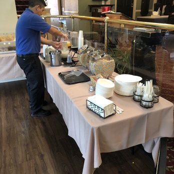 The Morgan - Breakfast - Hotels Near Me - San Simeon, California