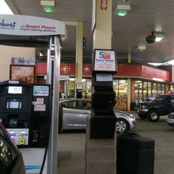 Holiday Stationstores