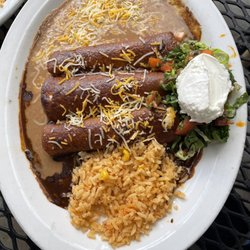 Tacos La Tradicion - Mole enchiladas