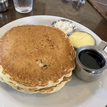 Station 400 - Coconut Custard Pancakes , Toasted Coconut , Vanilla Bean Syrup - American Near Me - Sarasota, Florida