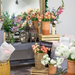 Kindred Botanical Market - lnside the walking floral cooler
