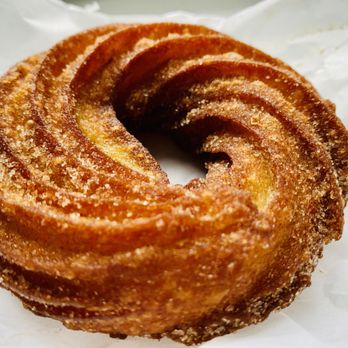 Daily Provisions - Cobble Hill - Cinnamon Cruller - Cafes Near Me - Brooklyn, New York