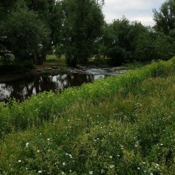 Bear Creek Park - It's a pretty park not over maintained which gives a wild look - Parks Near Me - Denver, Colorado