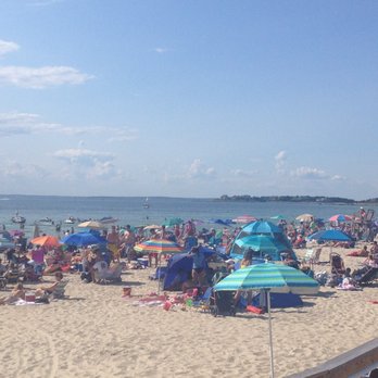 Old Silver Beach - Look at all those umbrellas! - Beaches Near Me - Falmouth, Massachusetts Old Silver Beach - Look at all those umbrellas! - Beaches Near Me - Falmouth, Massachusetts