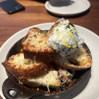 North Italia - White Truffle Garlic Bread - Italian Near Me - Franklin, Tennessee