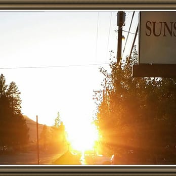 Sunset Inn - Sunset - Bed & Breakfast Near Me - Truckee, California Sunset Inn - Sunset - Bed & Breakfast Near Me - Truckee, California