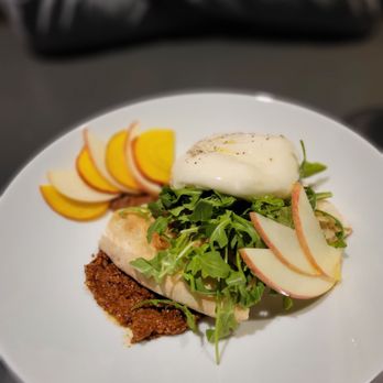 Gunther & Co - WHOLE MILK BURRATA  Sikil P'ak-Yucatán Pumpkin Seed Dip.  Baby Arugula. Beet & Apple Chips. Sea Salt Flatbread Rip - Seafood Near Me - Baltimore, Maryland
