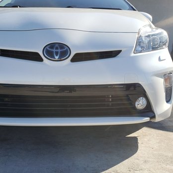 Uptown Automotive - After Photo 3: Front bumper that was cleaned and waxed by Mr. Gonzalez on 12/14. - Auto Repair Near Me - Houston, Texas Uptown Automotive - After Photo 3: Front bumper that was cleaned and waxed by Mr. Gonzalez on 12/14. - Auto Repair Near Me - Houston, Texas