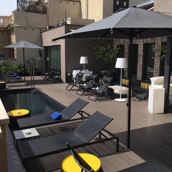 Hotel H10 - Terrasse très sympa, piscine un peu petite! - Hotels Near Me - Barcelona, B Hotel H10 - Terrasse très sympa, piscine un peu petite! - Hotels Near Me - Barcelona, B