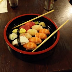 Iyo Iyo - Ottimo misto di sushi