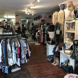 Re-Style Boutique Consignment - Re-Style Boutique Consignment - Interior