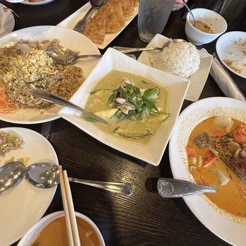 Narwhal Thai Table - Crab Fried Rice, Avocado Green Curry, Tender Beef Chunk Massaman Curry, Tom Kha Gai - Thai Near Me - Huntington Beach, California