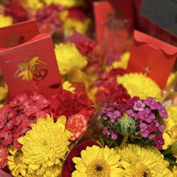 Foodland Farms - Flowers Lunar New Year