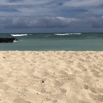 Pu'uloa Beach - Beaches Near Me - Ewa Beach, Hawaii