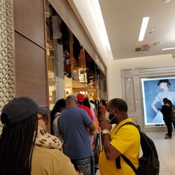 Louis Vuitton Atlanta Saks Phipps Plaza