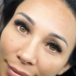 Mega Volume Lashes by Erica