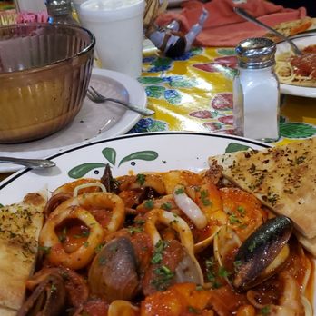 Junkyard Cafe - It was fantastic, great atmosphere - American Near Me - Simi Valley, California