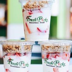 FreshPicks Smoothies & Fruit - Yogurt Parfait