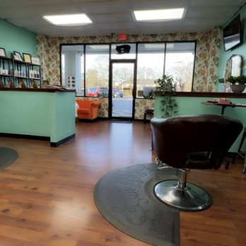 Blown Away Salon - Hair Salons Near Me - Blythewood, South Carolina