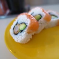 Yumi Sushi - a simple roll - 5.25 euro tho!