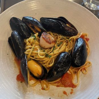 Solo Italiano - Seafood pasta with muscles and scallops - Italian Near Me - Portland, Maine Solo Italiano - Seafood pasta with muscles and scallops - Italian Near Me - Portland, Maine