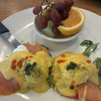 Broken Yolk Cafe - Very delicious, smoked salmon, Benedict, and sliced tomatoes instead of English muffins - American Near Me - Temecula, California Broken Yolk Cafe - Very delicious, smoked salmon, Benedict, and sliced tomatoes instead of English muffins - American Near Me - Temecula, California