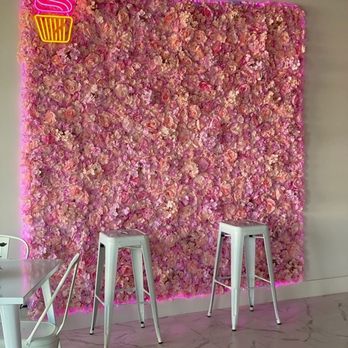 Sweet Realities - A cute Instagram photo wall - Cupcakes Near Me - Tamarac, Florida Sweet Realities - A cute Instagram photo wall - Cupcakes Near Me - Tamarac, Florida