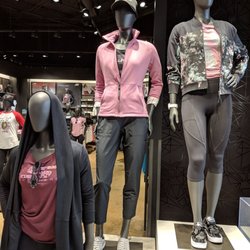 SKECHERS Warehouse Outlet - Activewear