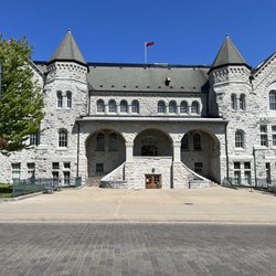 Queen's University - Queen's university - ontario hall