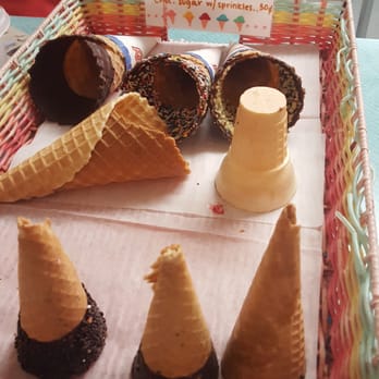 Ice Cream Cafe - Ice Cream & Frozen Yogurt Near Me - Orleans, Massachusetts