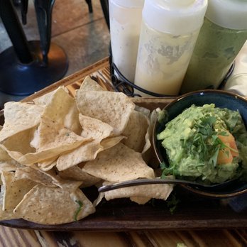 Barroco - Guacamole appetizer - Latin American Near Me - Lakewood, Ohio