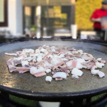 La Bodega - Starting Paella - Caterers Near Me La Bodega - Starting Paella - Caterers Near Me