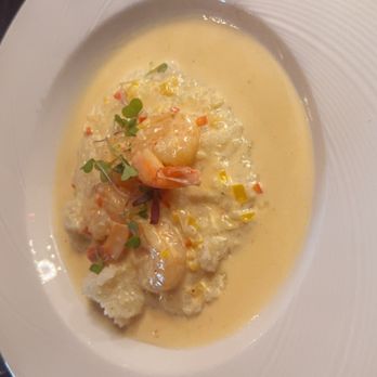 Deluxe Fun Dining - Shrimp & grits - Bars Near Me - Charlotte, North Carolina