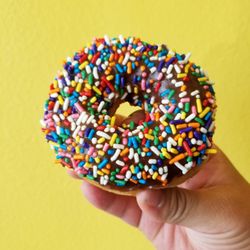 Sprinkle doughnut!