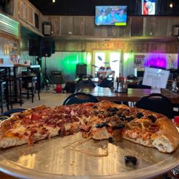 Delicious pizza! Delicious pizza!