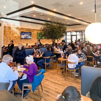 Broken Yolk Cafe - Dining area - Breakfast & Brunch Near Me - Henderson, Nevada Broken Yolk Cafe - Dining area - Breakfast & Brunch Near Me - Henderson, Nevada
