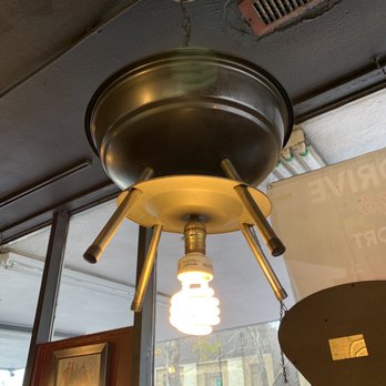 Everett & Jones - Is this a great light fixture or what? - Barbeque Near Me - Berkeley, California Everett & Jones - Is this a great light fixture or what? - Barbeque Near Me - Berkeley, California