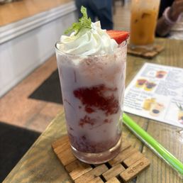 strawberry milk latte strawberry milk latte