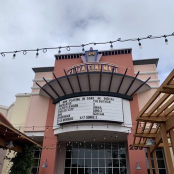 Plaza Cinemas 14 - Cinema Near Me - Oxnard, California