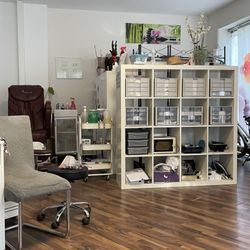 Daisy Nails - pedicure and storage area