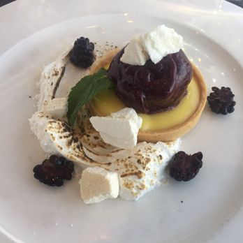 360 Restaurant - Dessert: lemon curd tart - Canadian (New) Near Me - Toronto, Ontario