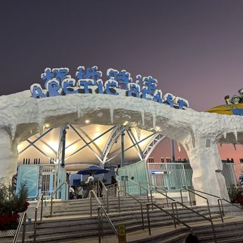 香港海洋公園 - 12/2025- arctic roller coaster - Aquariums Near Me - Hong Kong, HK