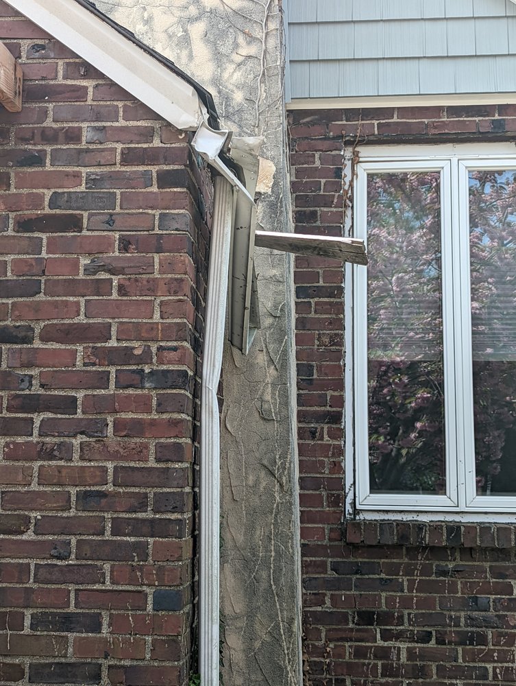 Slide of V and R Home Improvement